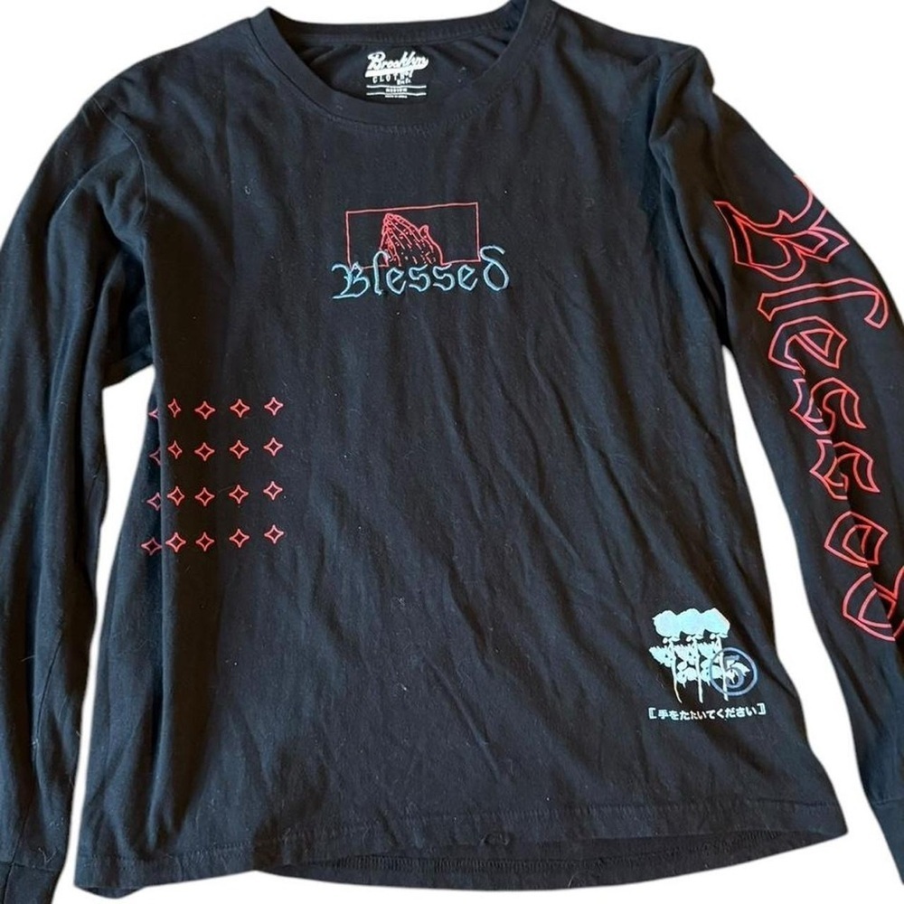 Black long sleeve Blessed 5 tee with red accents #skater
Brooklyn Cloth
Medium